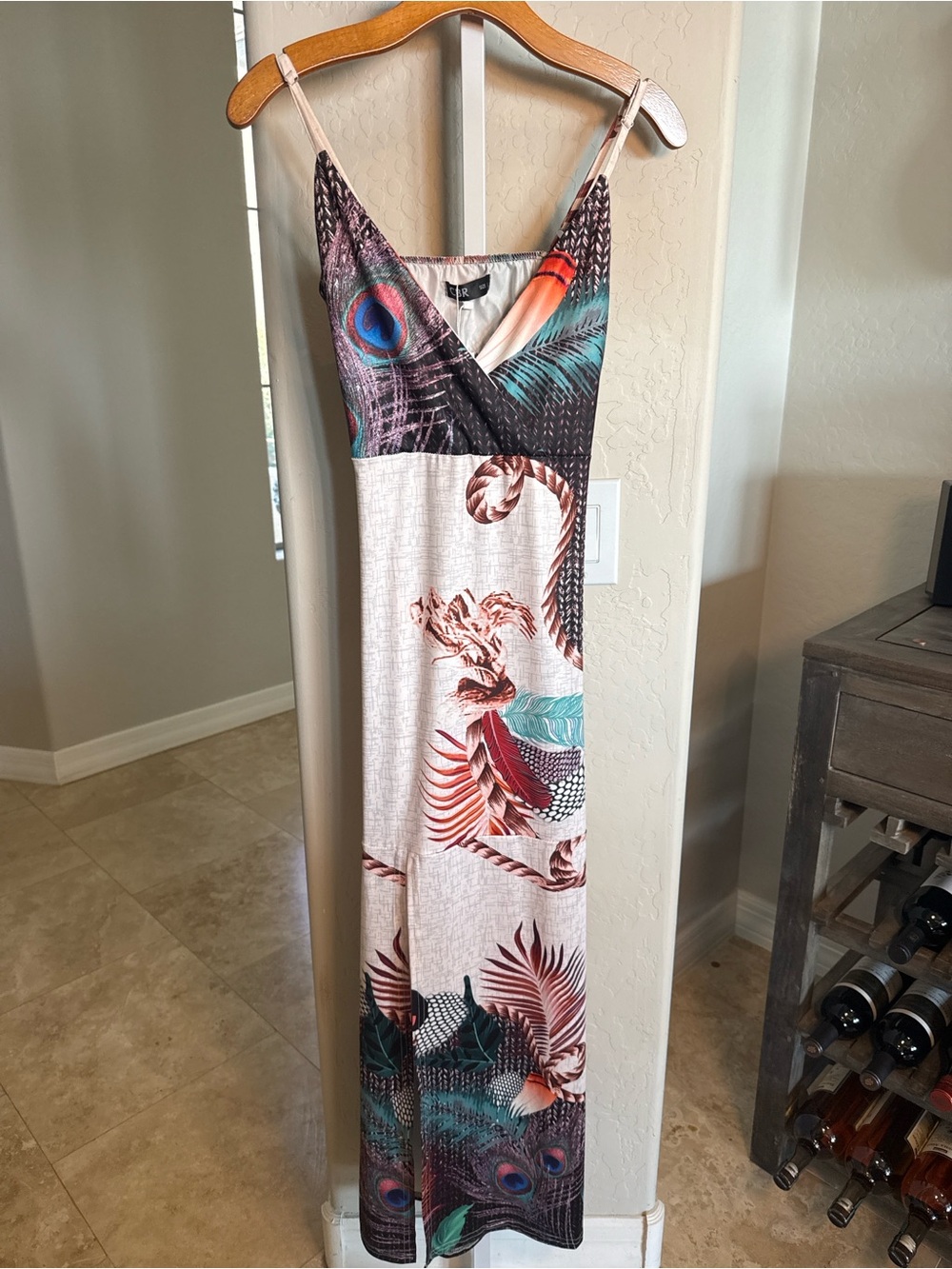 CBR SPAGHETTI STRAP Peacock Tropical Print Maxi Dress NWT SIZE LG - Picture 2 of 10